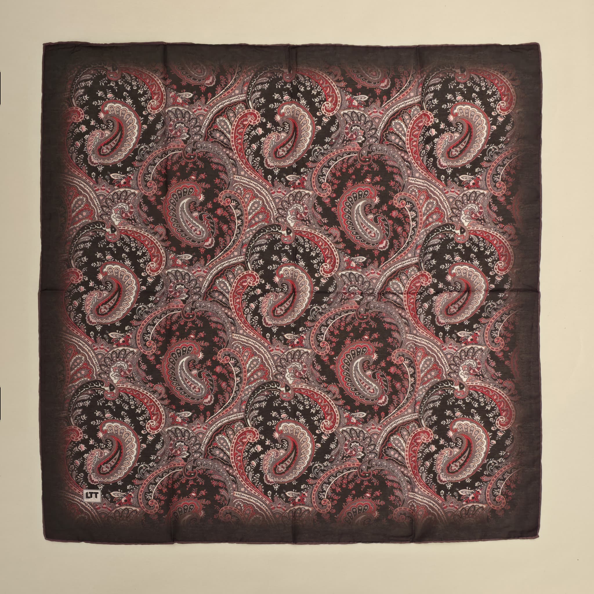 PAİSLEY — flat-lay