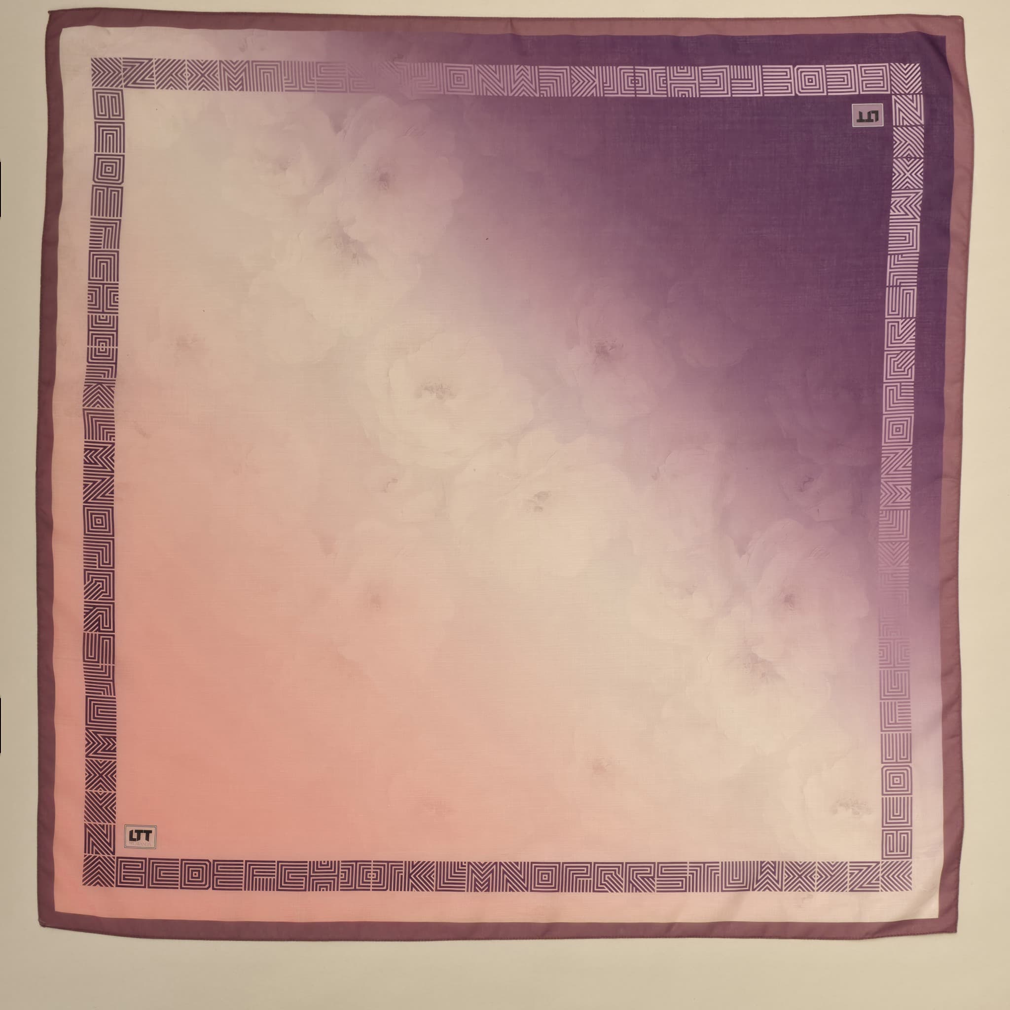 LAVİN — flat-lay