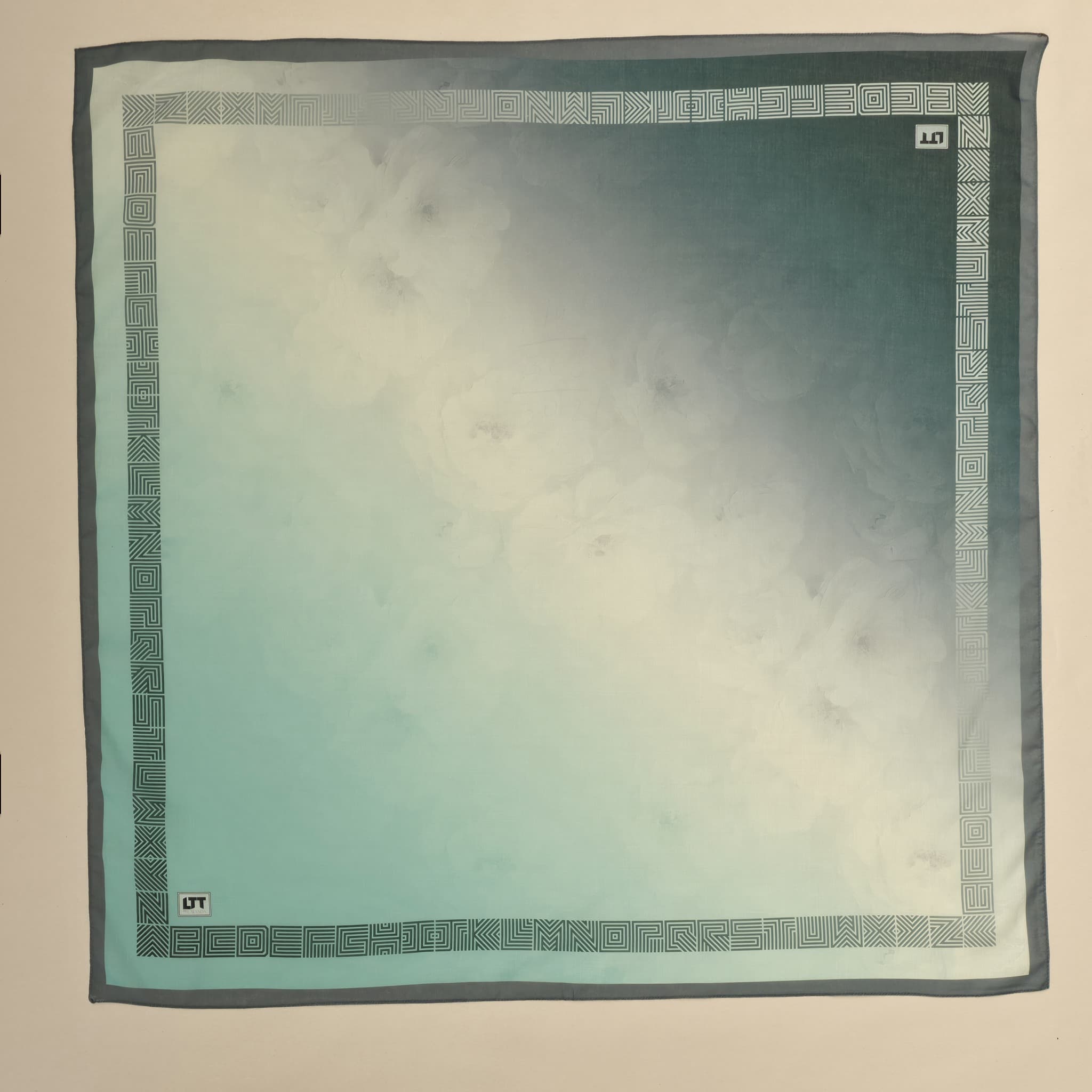 LAVİN — flat-lay